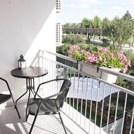 Apartmanovy Dum Na Kolonade Леднице Экстерьер фото