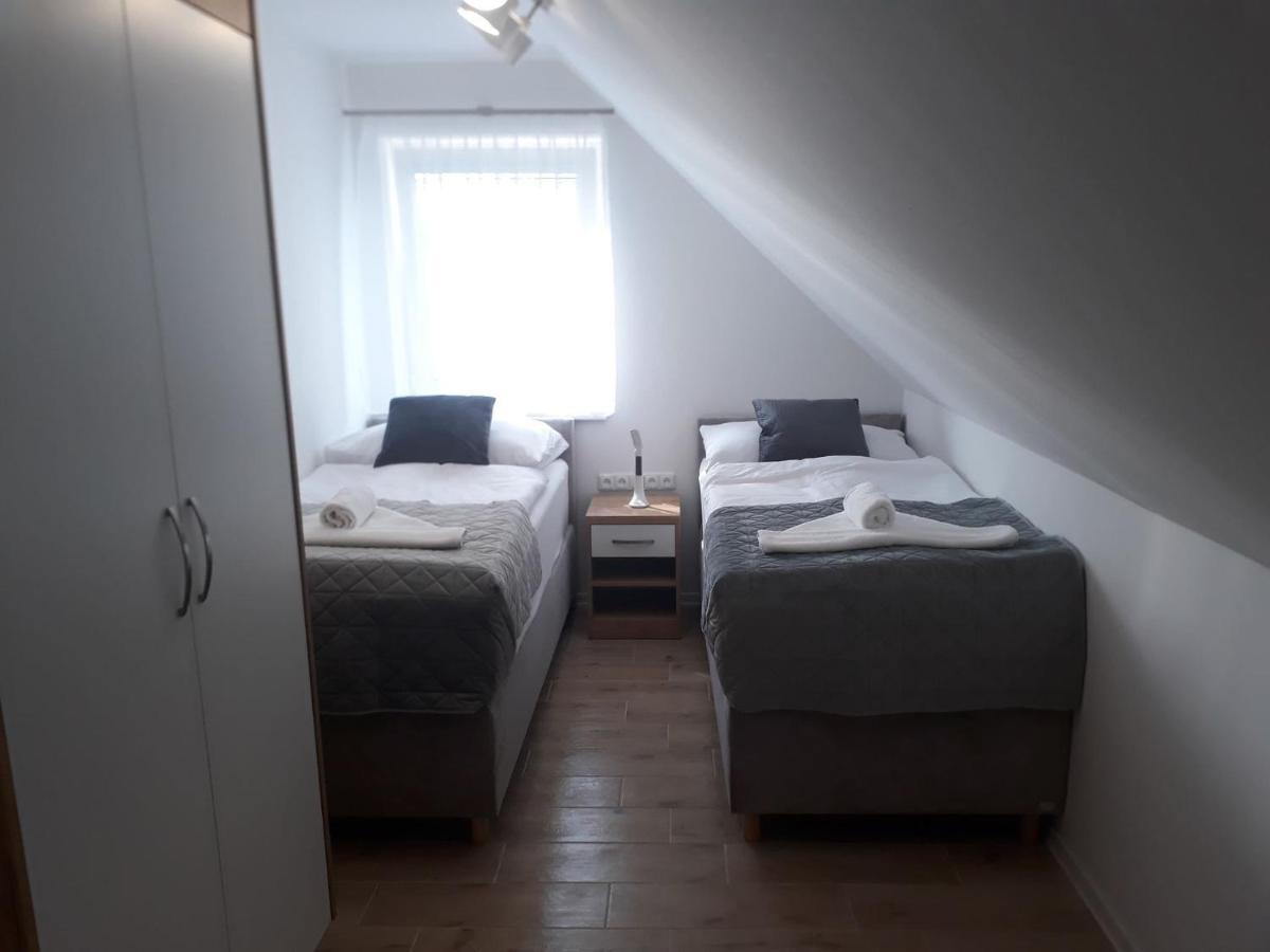 Apartmanovy Dum Na Kolonade Леднице Экстерьер фото