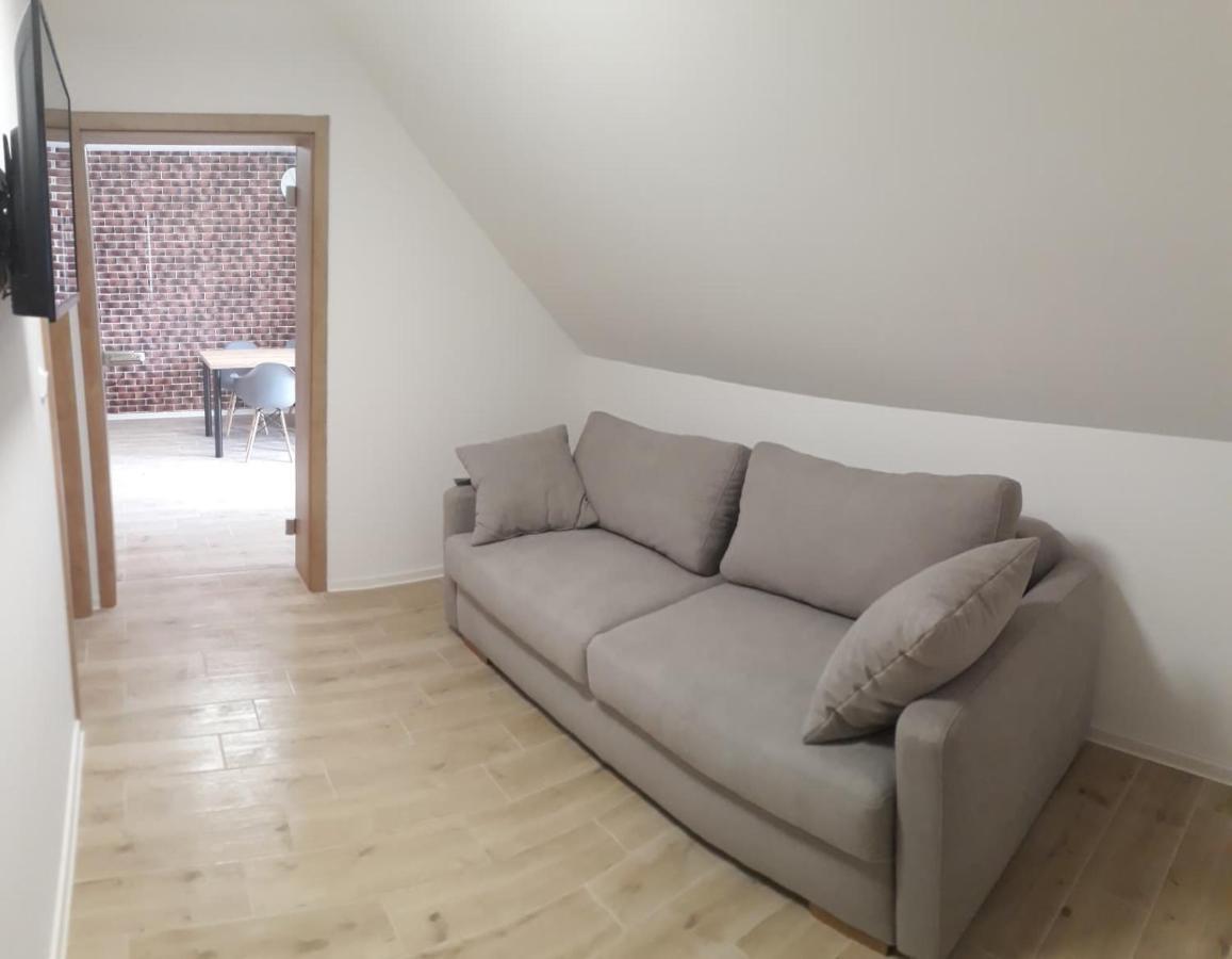 Apartmanovy Dum Na Kolonade Леднице Экстерьер фото